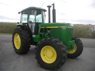 Illustration for article titled 1990(?) John Deere 4255: The Oppositelock Review